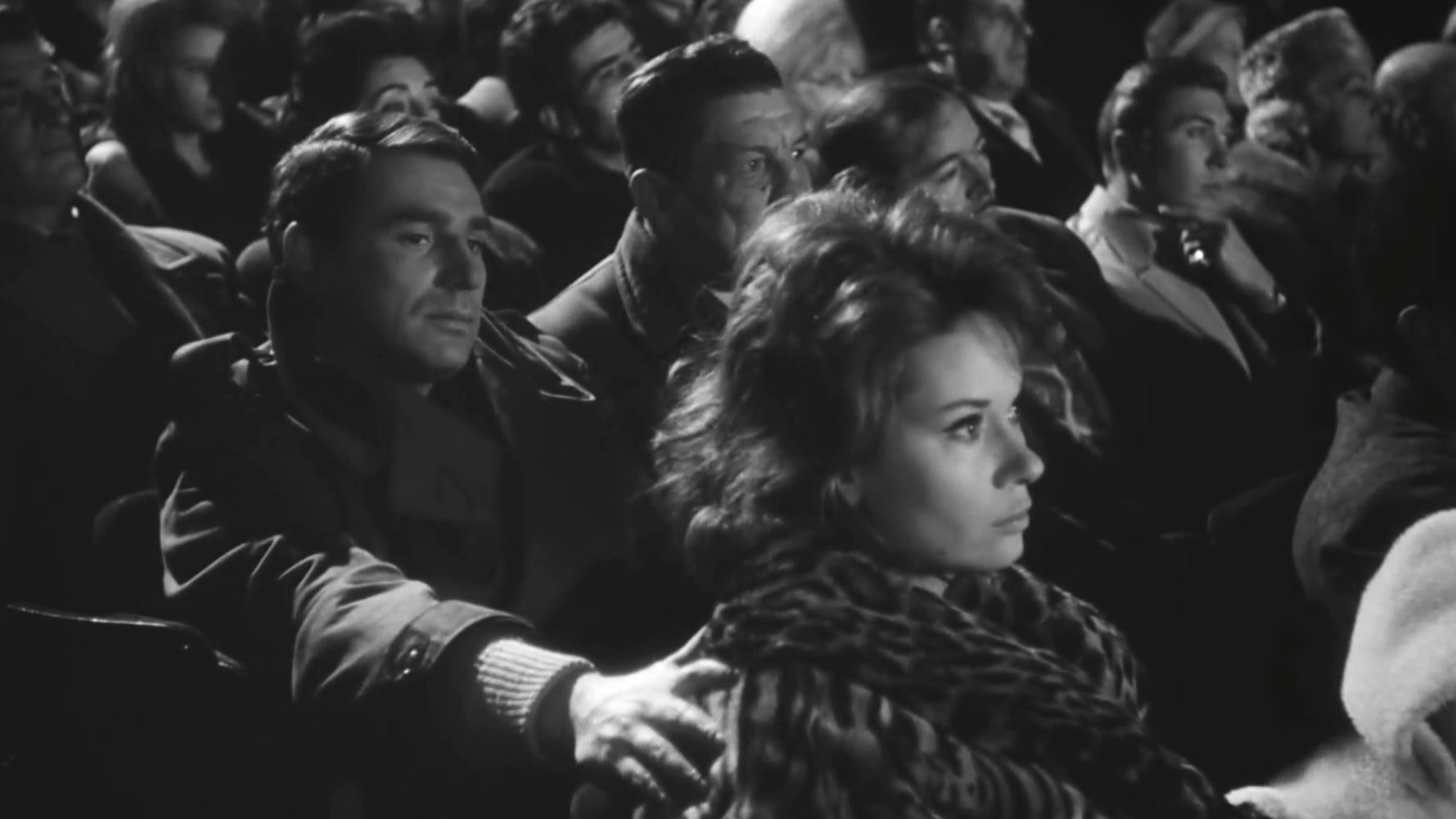 La morte sale in ascensore