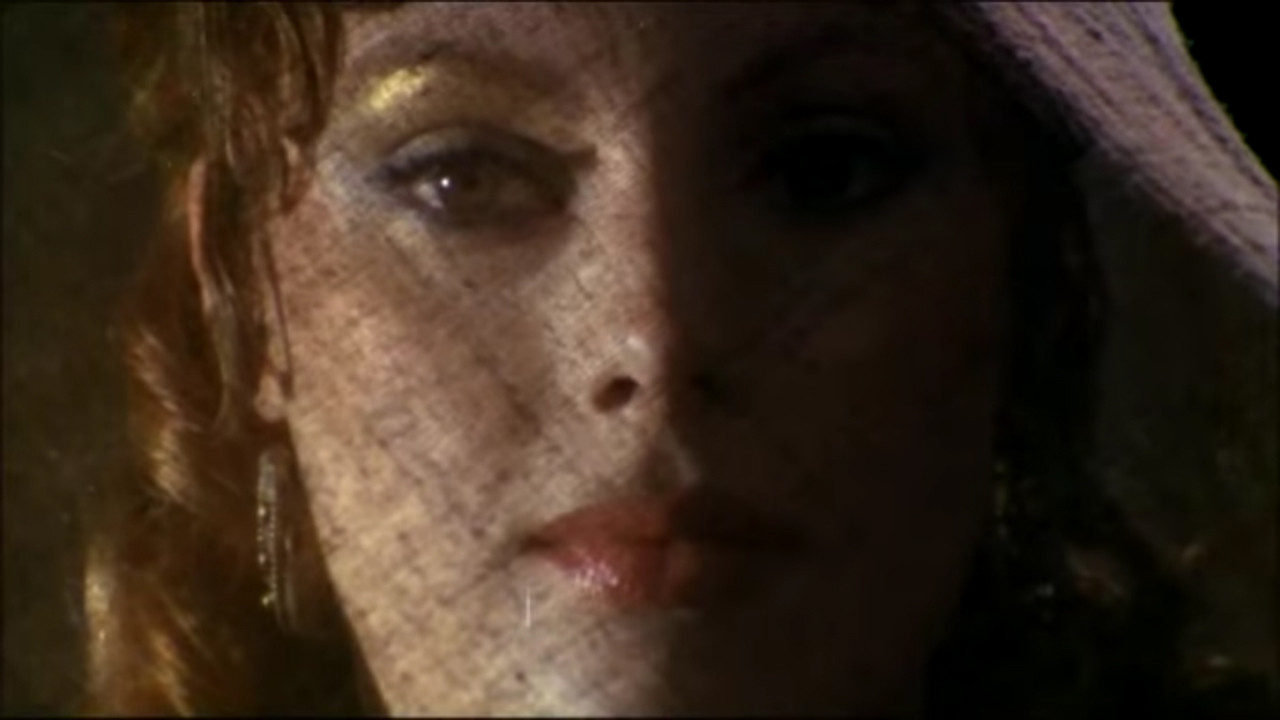 Assassinio al cimitero etrusco