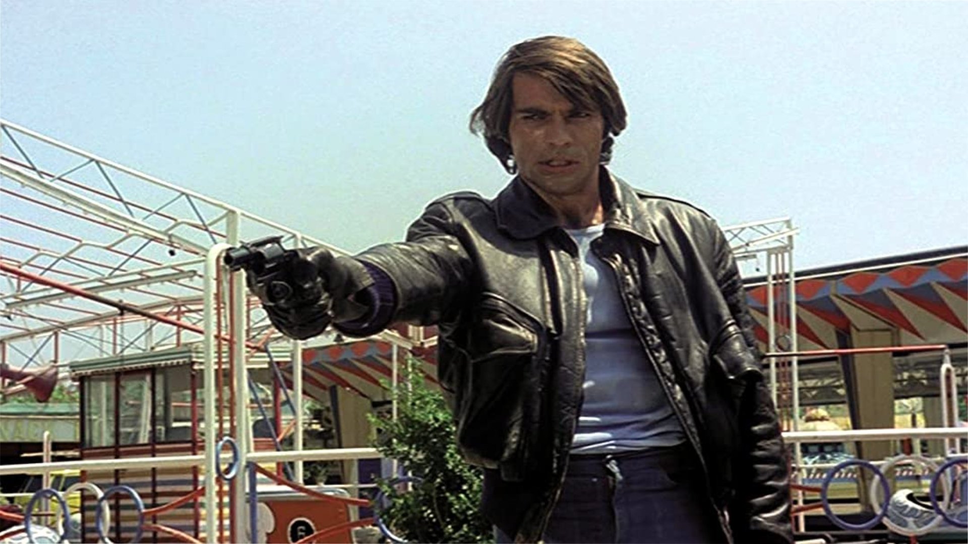 La città sconvolta: caccia spietata ai rapitori