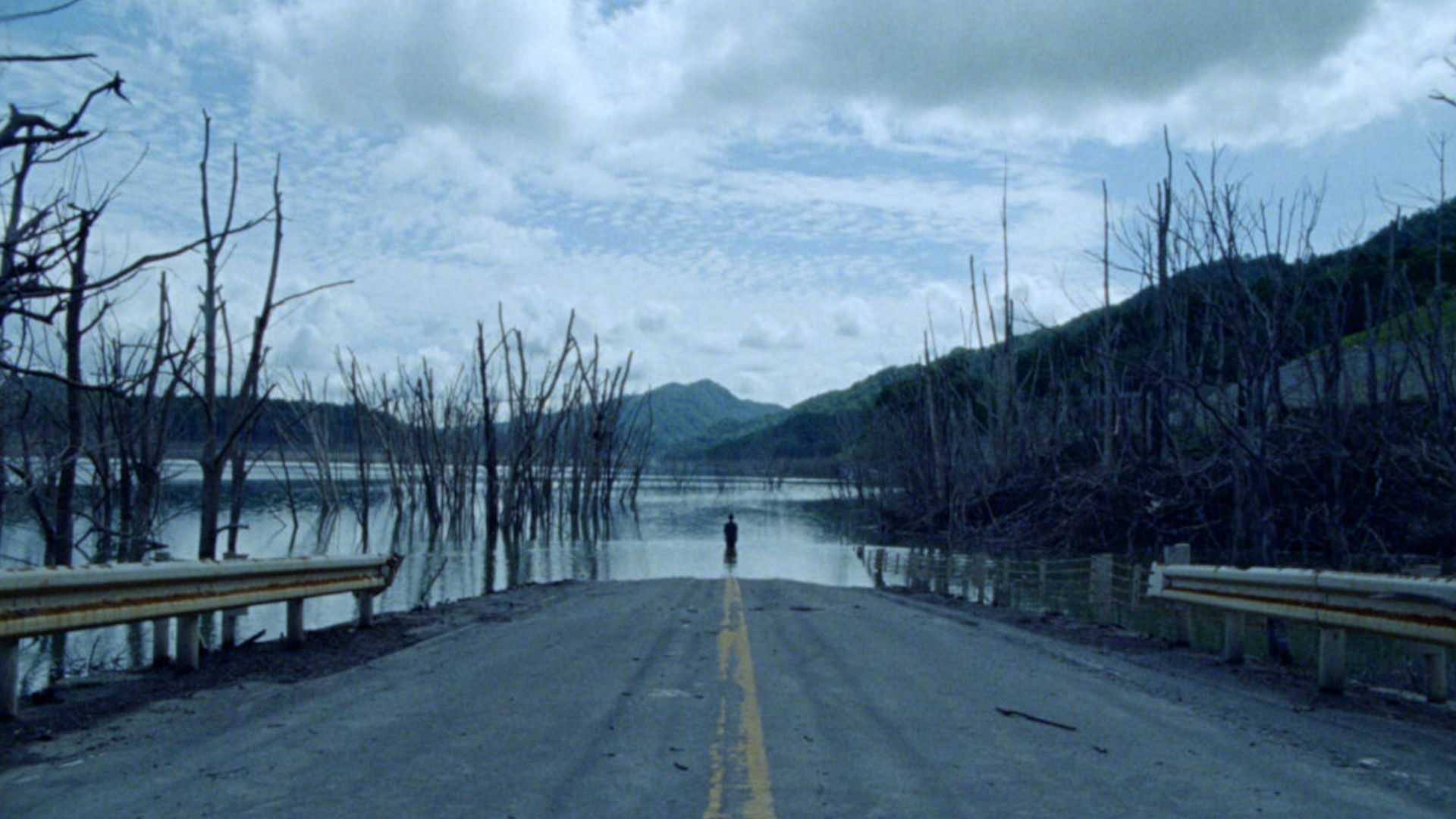 Underground アンダーグラウンド