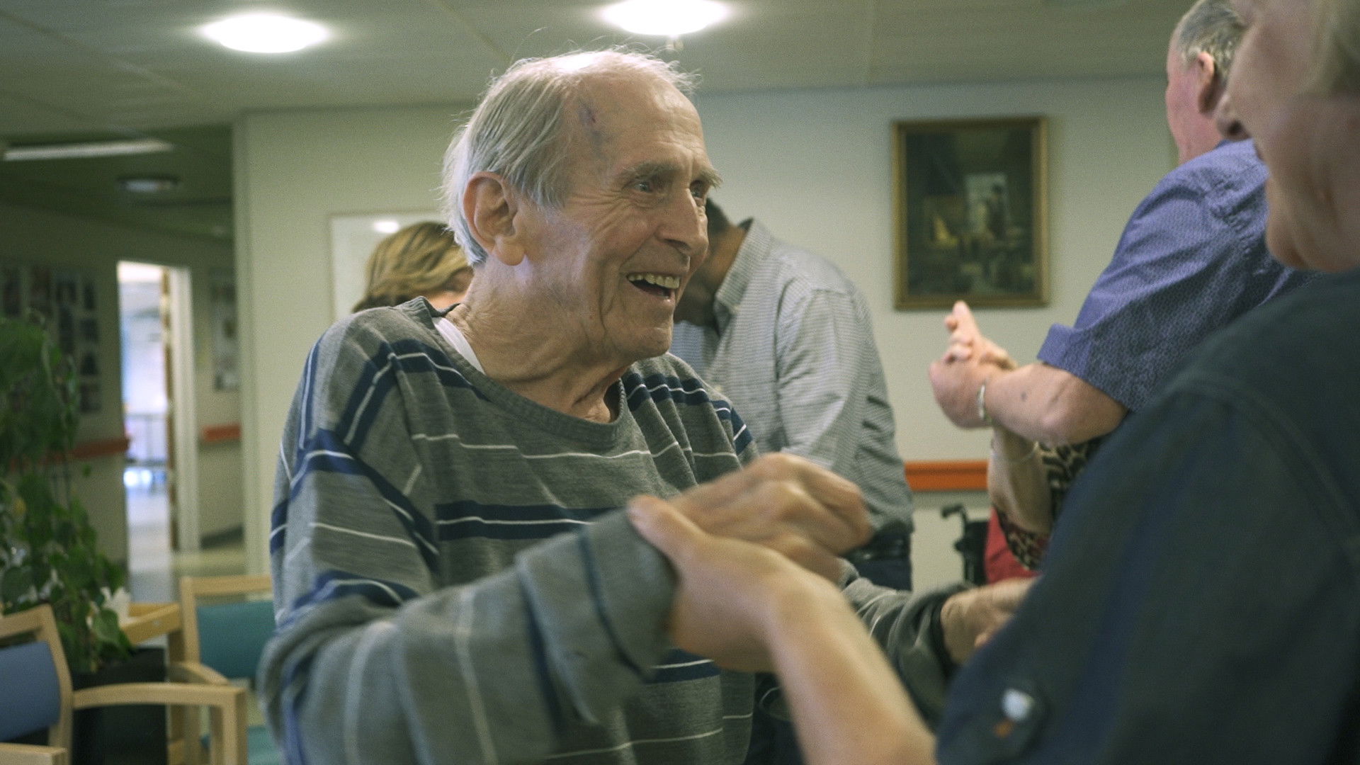 Morfra Flytter Hjemmefra?