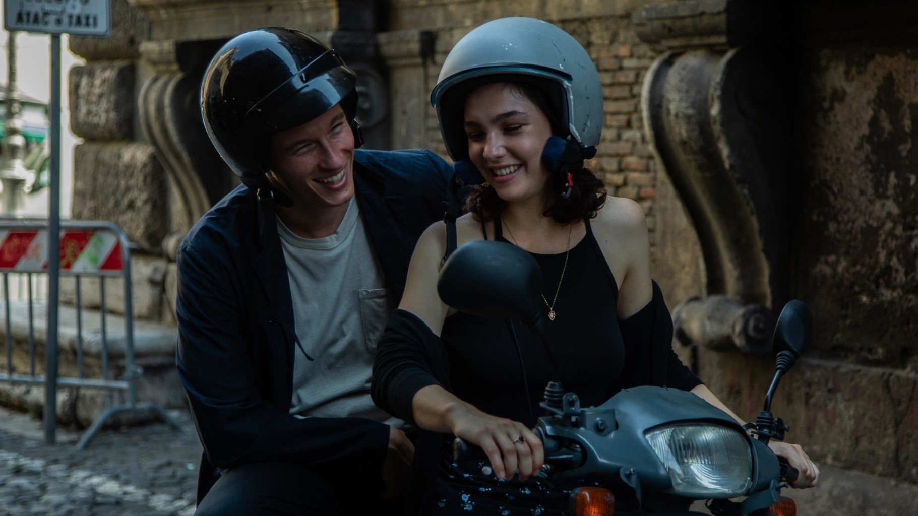 Divine - La fidanzata dell'altro