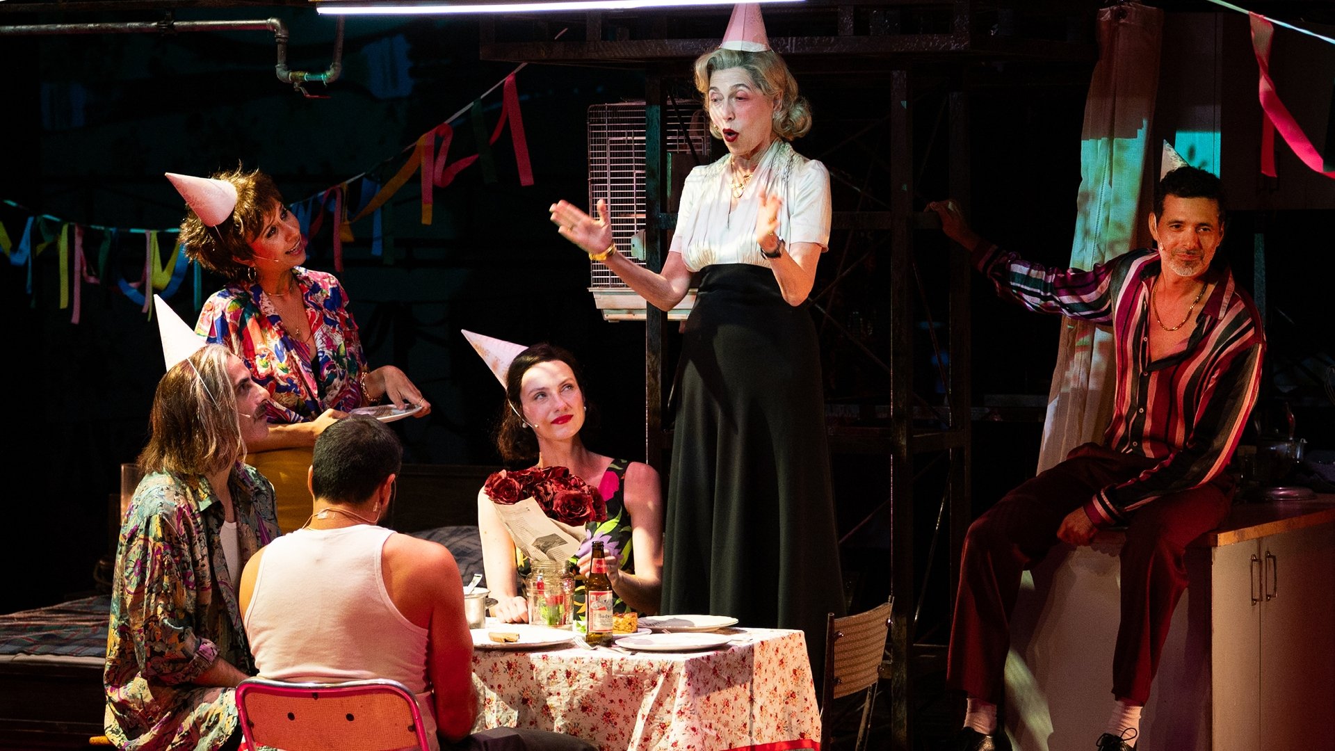 חשמלית ושמה תשוקה: הקאמרי