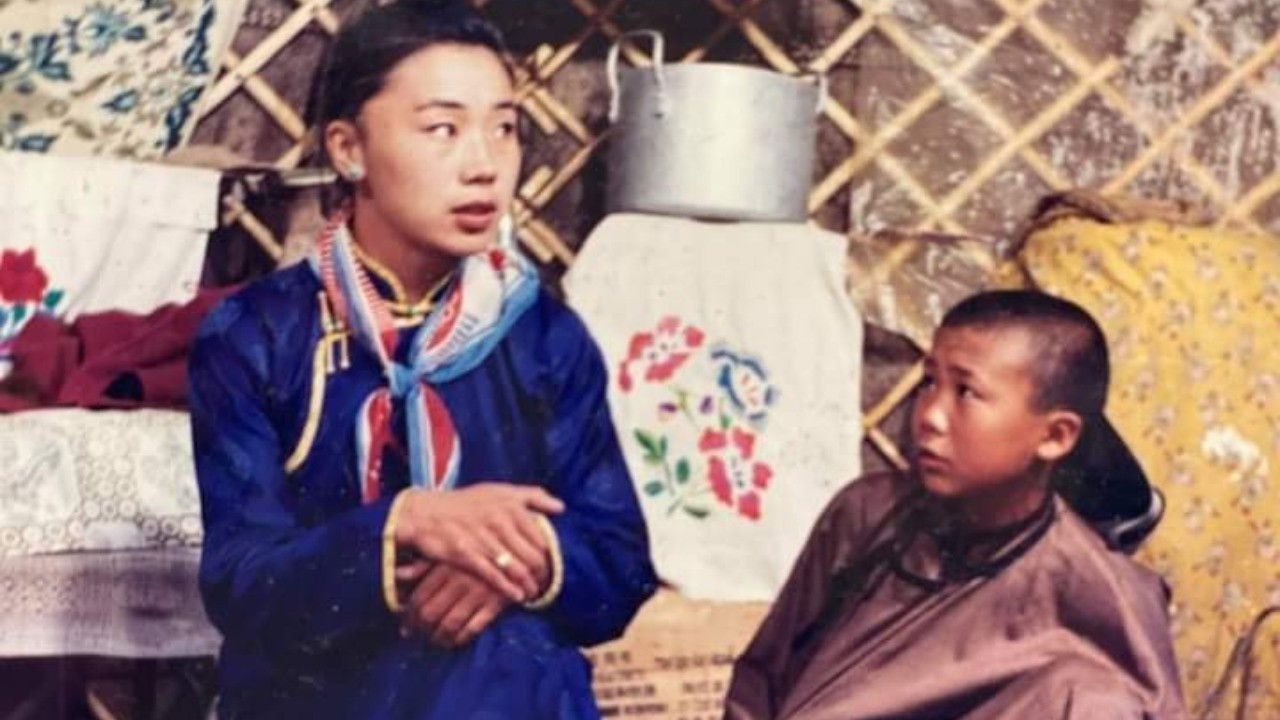 Цахилж яваа гөрөөс