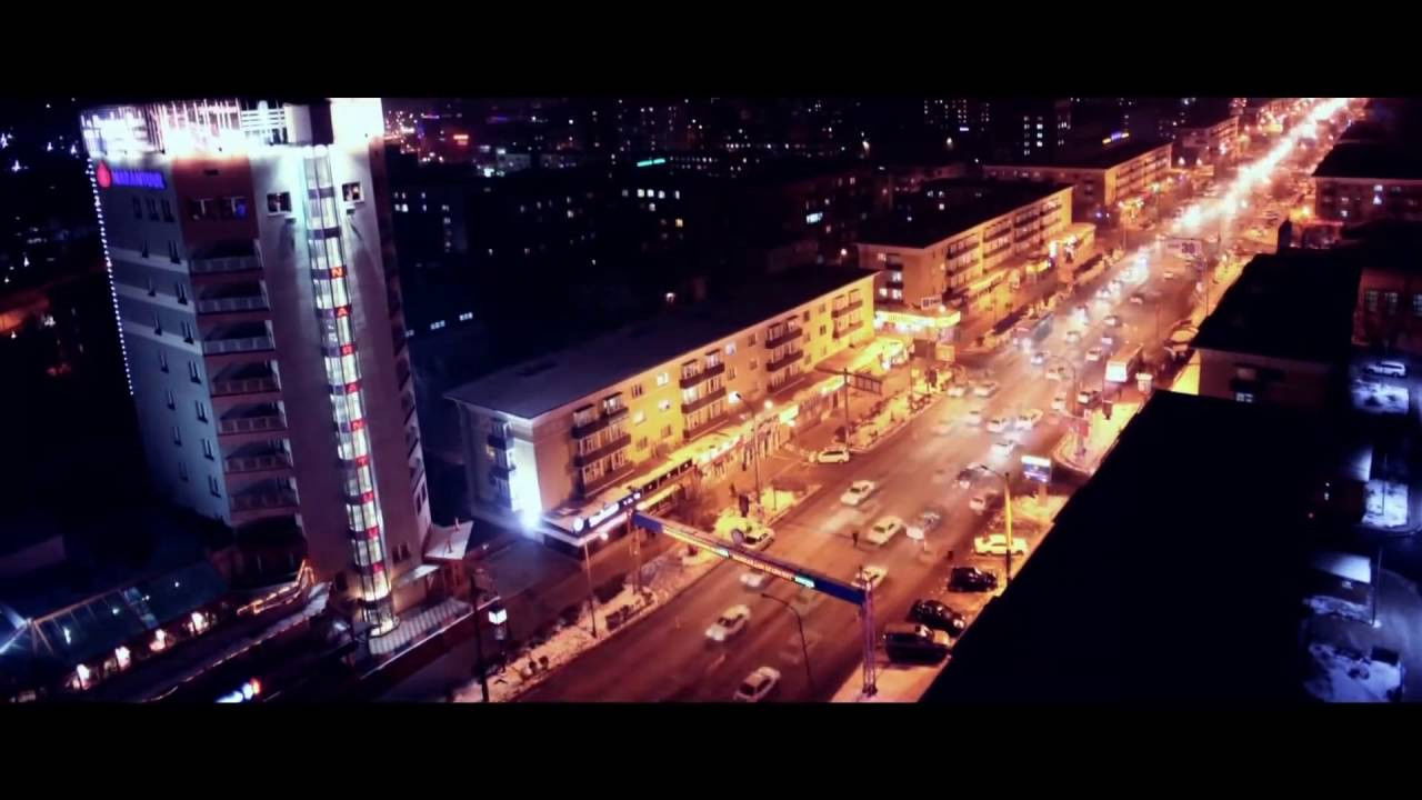 Дэлхийд дурласан сар