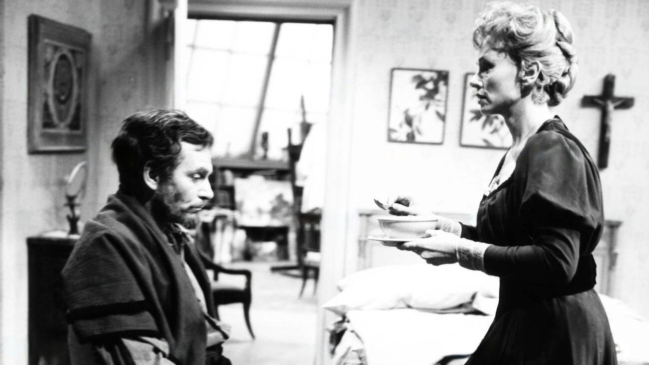 The Moon and Sixpence